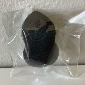 $10👄 ANASTASIA BEVERLY HILLS Makeup Blender Sponge